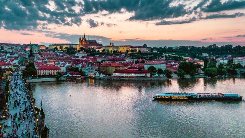Prague: Vltava River Night Cruise with Buffet - Live music onboard: relaxing entertainment with a dinner rhythm