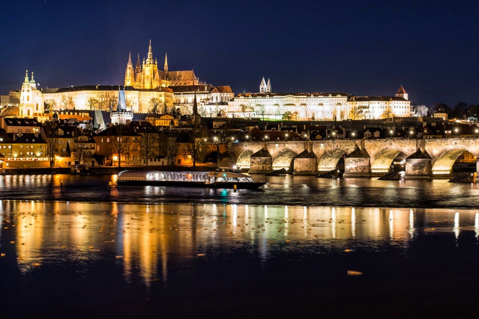 Prague: Vltava River Night Cruise with Buffet - Seating, drinks, and photo strategy (without stressing)
