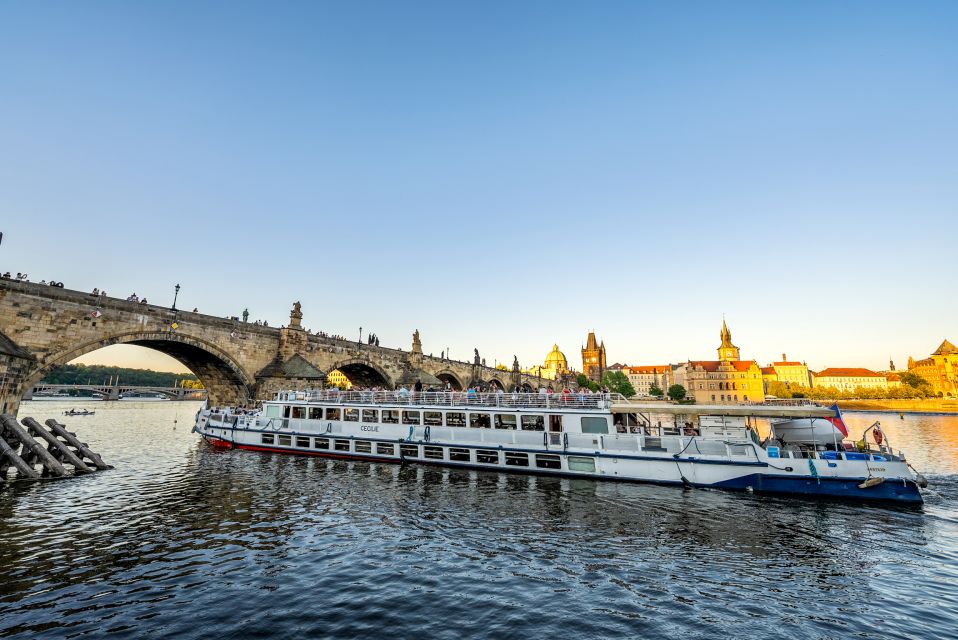Prague: Vltava River Night Cruise with Buffet - Wheelchair access and what “boat type varies” means for you