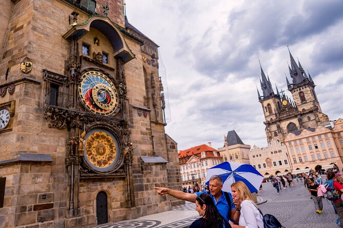 Prague Walking Tour of Old Town, Charles Bridge and Prague Castle - Stop 1: Old Town Hall and the Astronomical Clock Legends