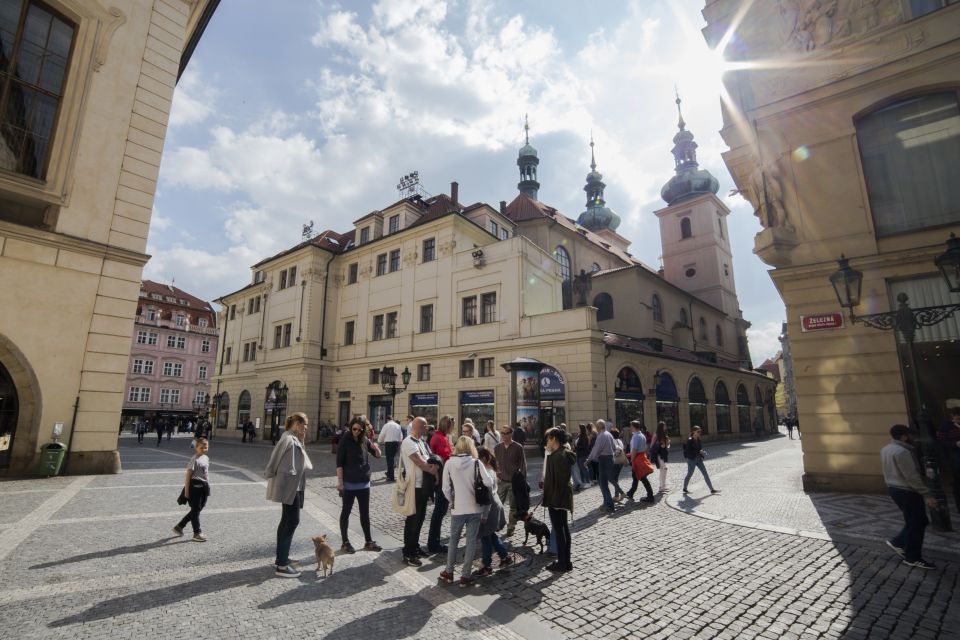 Prague: World War 2 and Operation Anthropoid Walking Tour - Dům U Kamenného zvonu and Celetná: Old Town Turns Into an Occupation Map