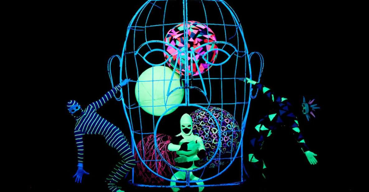 Prague: WOW Show Black Light Theater - Getting to Theatre Broadway and choosing your best seat