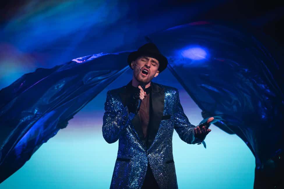 Prague:Breathtaking Cabaret Show with 4-Course Dinner Option - Key things to know before you go