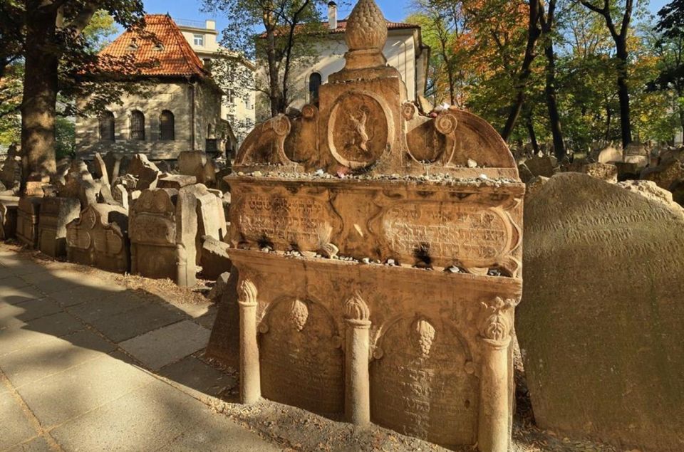 Prague’s Jewish Quarter Private Tour - Meeting at Maiselova 15: start with the right footing