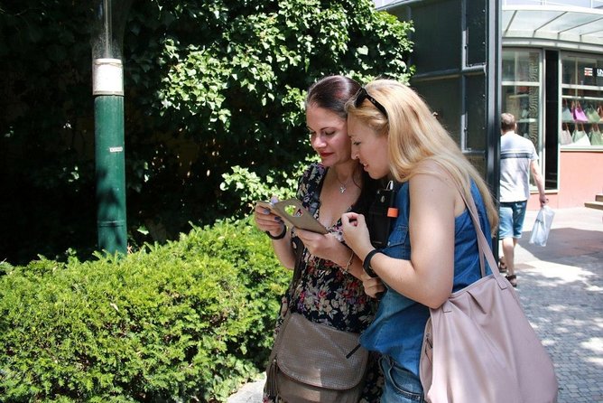 Private city discovery tour - A Historical Treasure Hunt - No nonstop guide chatter: you still get help when it counts
