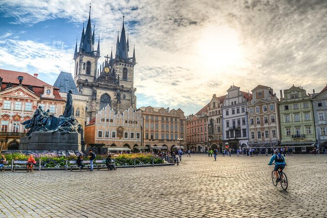 Private Prague City Highlights Tour with a Stop at a Czech Cafe - Prague Castle complex: how to get meaning in one hour