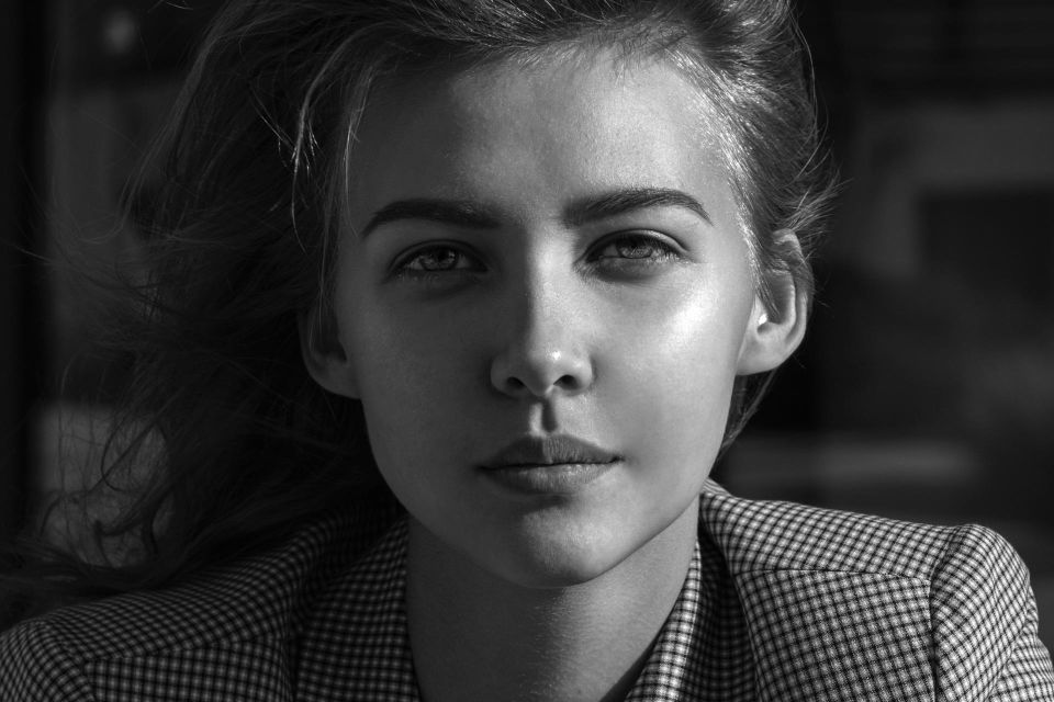 Professional photoshoot in Prague - 1 hour, 30 or 15 min - Why a landmark portrait session is such a smart use of Prague time
