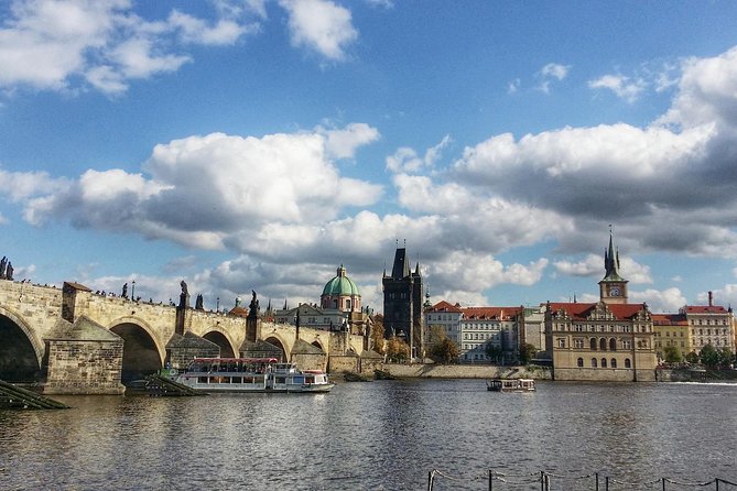 Shared Arrival Transfer: Prague Airport to Hotels - How Pickup at Ruzyne Airport Actually Works