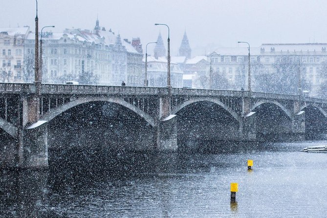 Shared Arrival Transfer: Prague Airport to Hotels - Price and Value: $27.64 vs Taxi Convenience