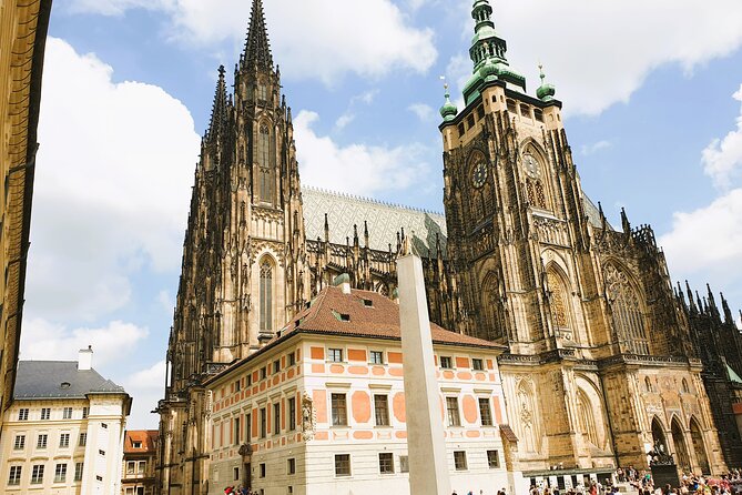 Skip the Line: Prague Castle Ticket and Introductory Overview - Timing tips for the castle complex and its lines