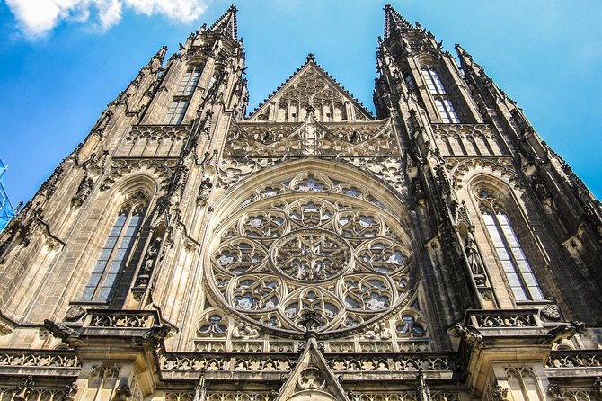 Small-Group Tour of Prague Castle with a local guide - First Courtyard at Hradcanske Namesti: the ceremonial west entrance