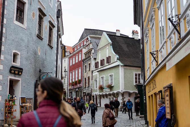 UNESCO Cesky Krumlov from Prague with Guided Tour and Transfer - Cesky Krumlov Castle: courtyards, moats, and seasonal logistics